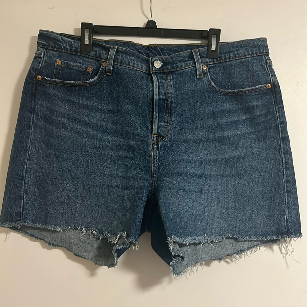 NWOT Levi's Women's 501 in Dark Indigo, 16W